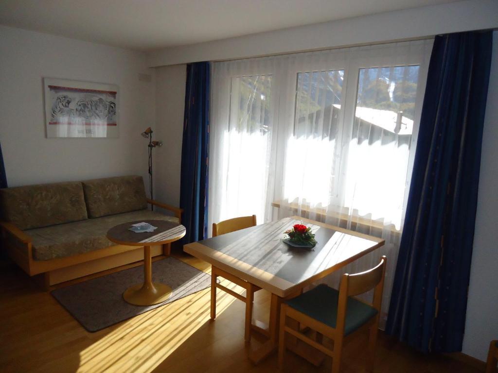 Apartamento Haus Orion Saas-Fee Habitación foto