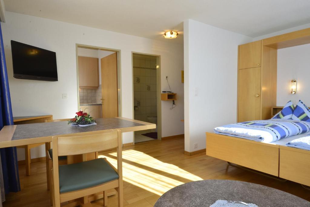 Apartamento Haus Orion Saas-Fee Habitación foto