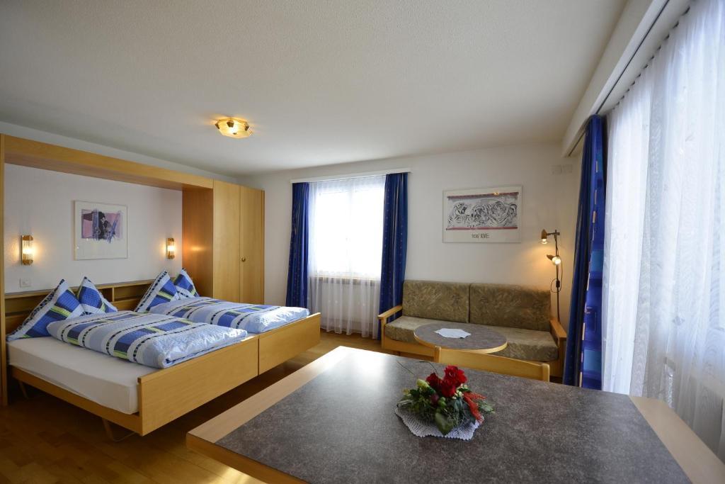 Apartamento Haus Orion Saas-Fee Habitación foto